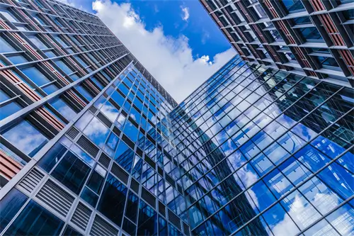 中专想学法律看什么书