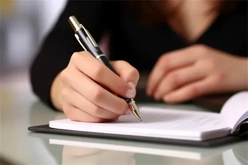 病字笔顺笔怎么写，正确写法详解